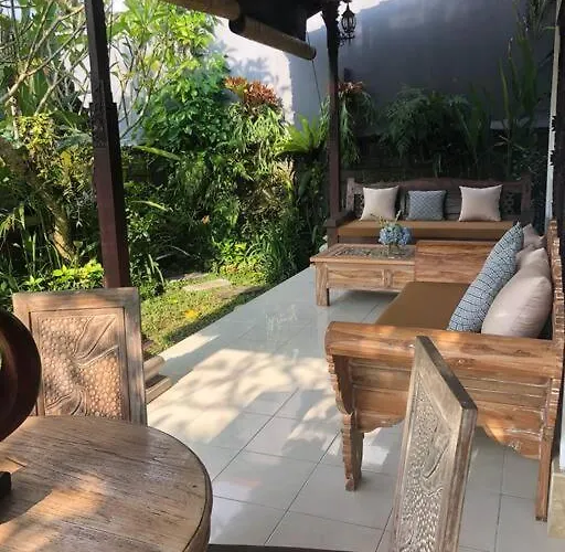 Villa A Lush Tropical In Rice Fields
